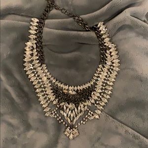 Collar statement necklace